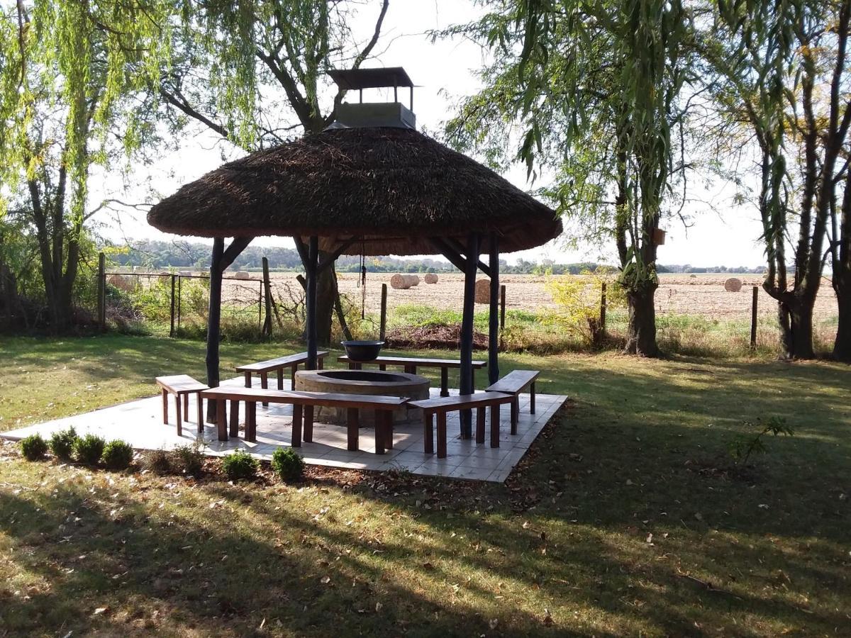 Tiszabábolna Herberg Tisza מראה חיצוני תמונה